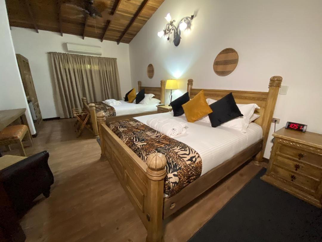 Ara Meru Lodge Canaima Екстериор снимка